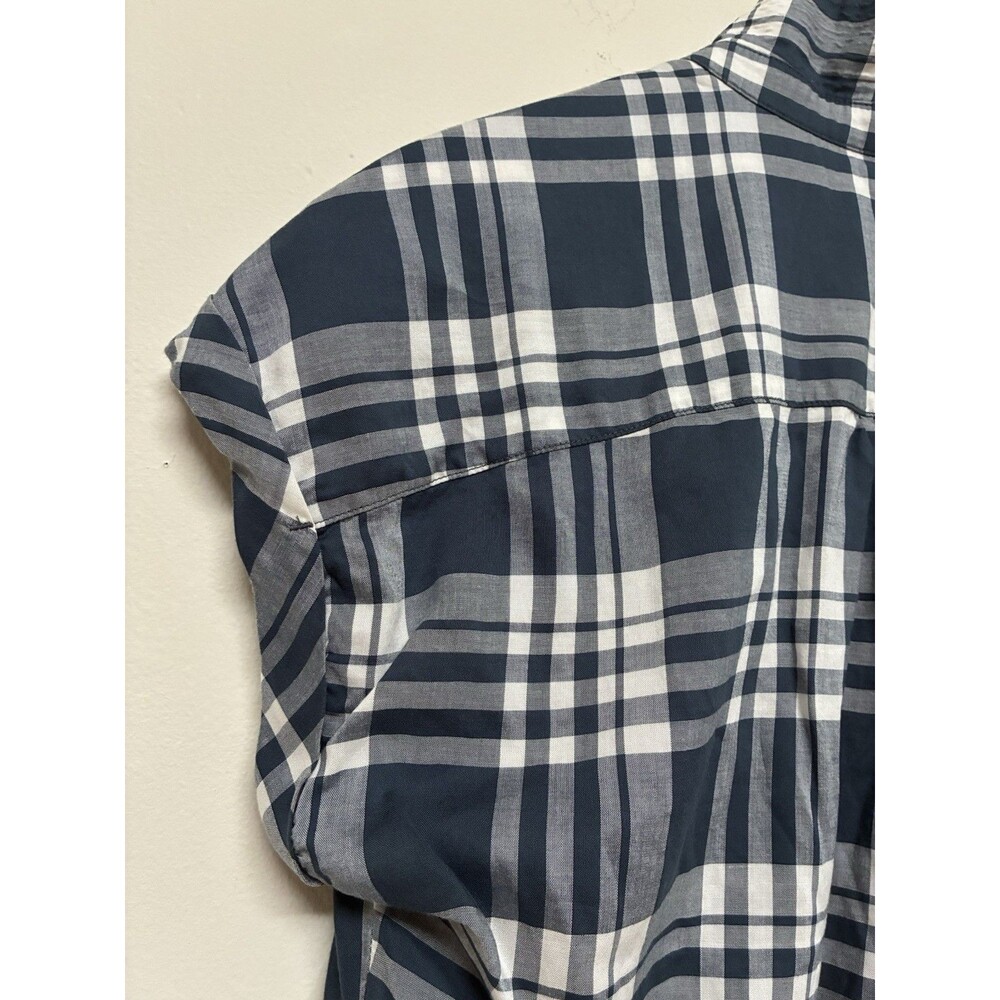Kuhl Women’s Medium Blue And White Button Down Light Cropped Short Sleeve - Picture 11 of 13